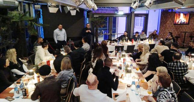 Mitarbeiter der Piepenbrock Niederlassung Sindelfingen kamen zur Weihnachtsfeier zusammen.