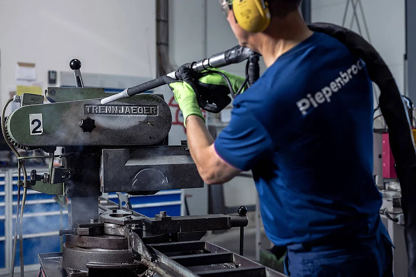 Industriereinigung - Trockeneisreinigung - Piepenbrock Industriereinigung - Trockeneisreinigung - Piepenbrock